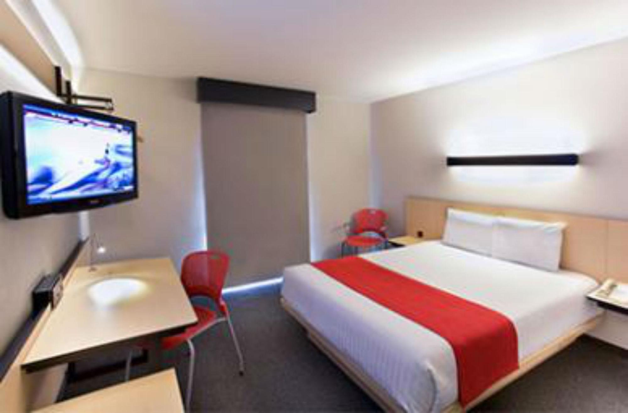 Hotel Express By Marriott Rio 4*